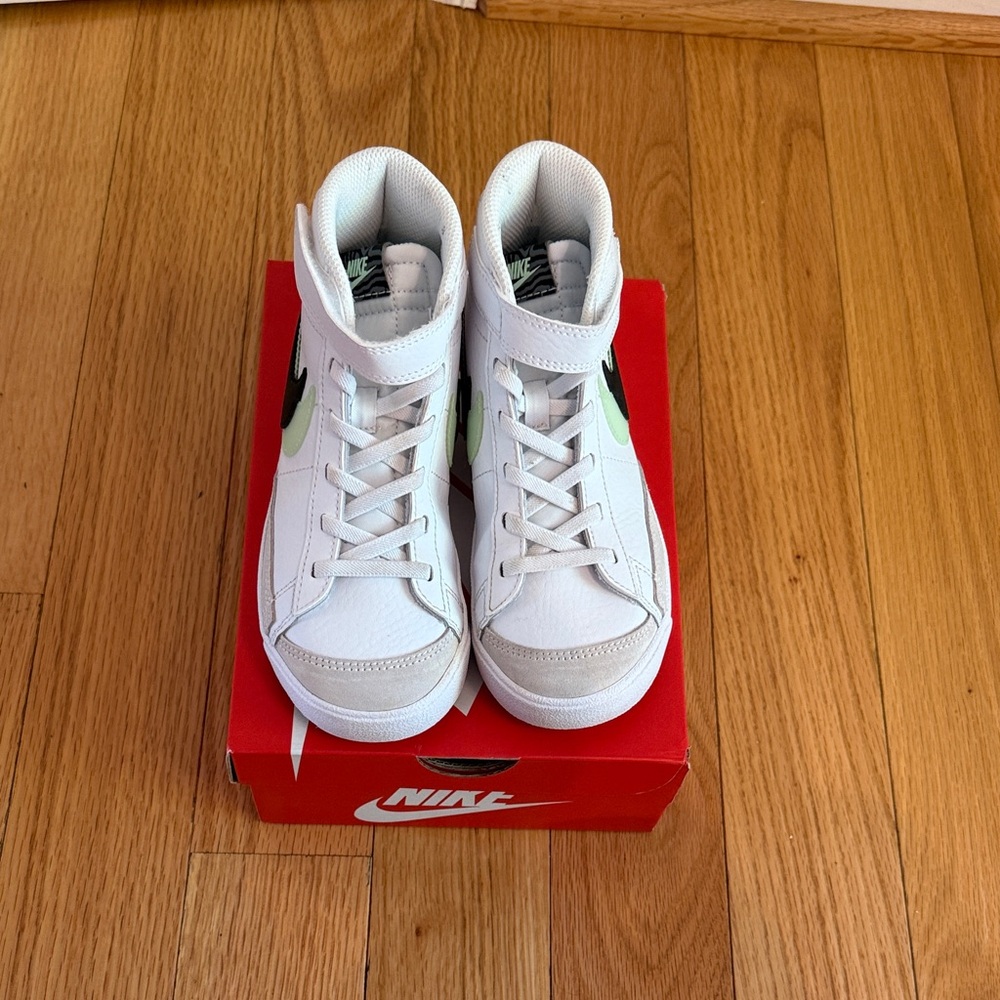 Nike Blazer Mid